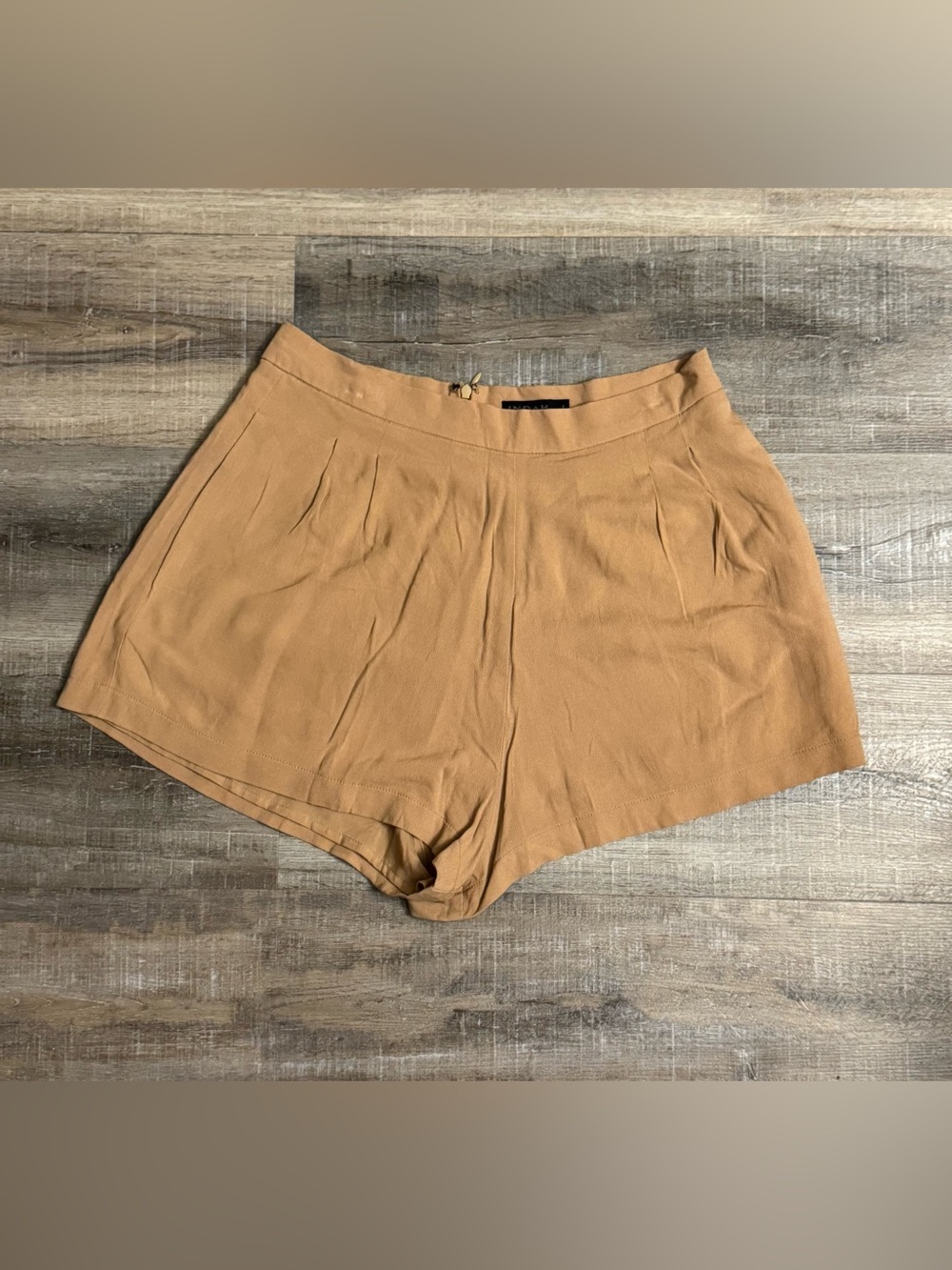 Indah Lined Camel High Waist Dress Shorts Size Large